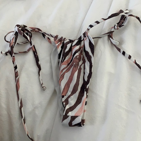 Frankies string bikini bottom - Picture 1 of 1